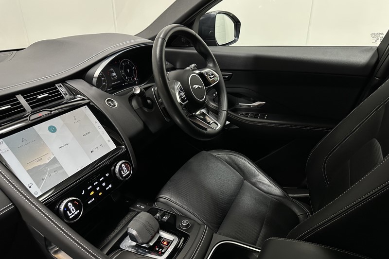 2024 (73) JAGUAR E-PACE 2.0 D200 R-Dynamic S 5dr Auto 5497295