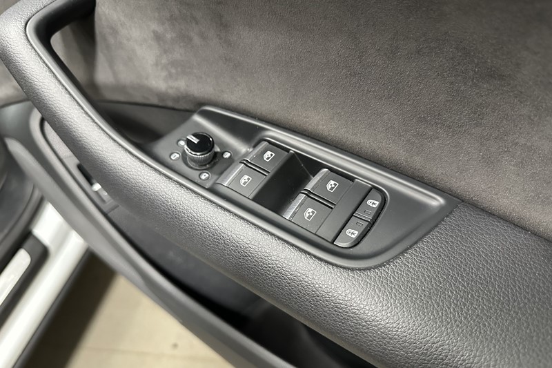 2019 (19) AUDI Q8 50 TDI Quattro S Line 5dr Tiptronic 5526819