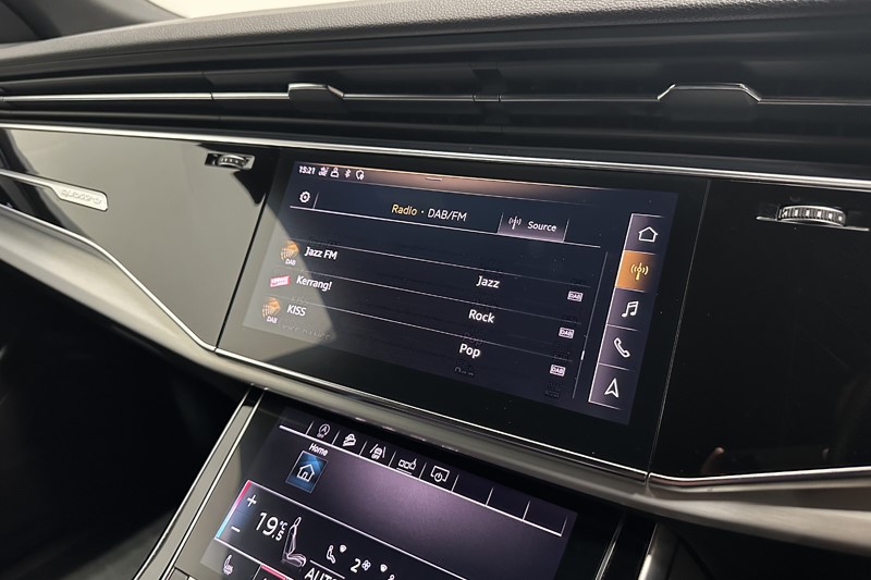 2019 (19) AUDI Q8 50 TDI Quattro S Line 5dr Tiptronic 5526833