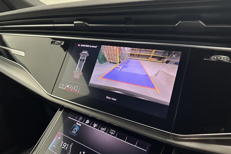 2019 (19) AUDI Q8 50 TDI Quattro S Line 5dr Tiptronic 5526835
