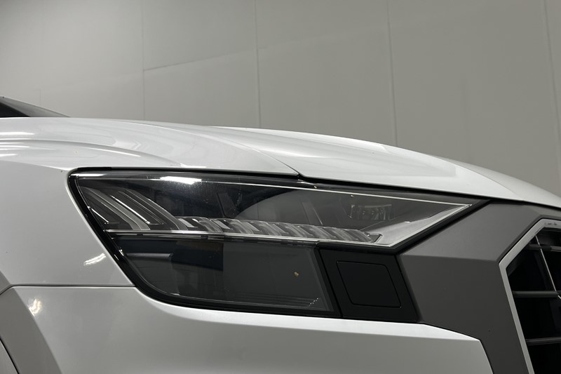 2019 (19) AUDI Q8 50 TDI Quattro S Line 5dr Tiptronic 5928683