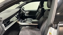 2019 (19) AUDI Q8 50 TDI Quattro S Line 5dr Tiptronic 5526807