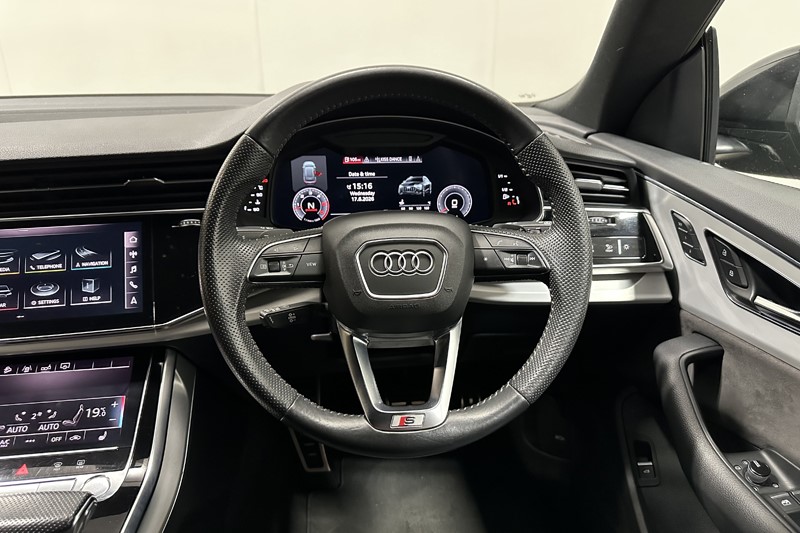 2019 (19) AUDI Q8 50 TDI Quattro S Line 5dr Tiptronic 5526815