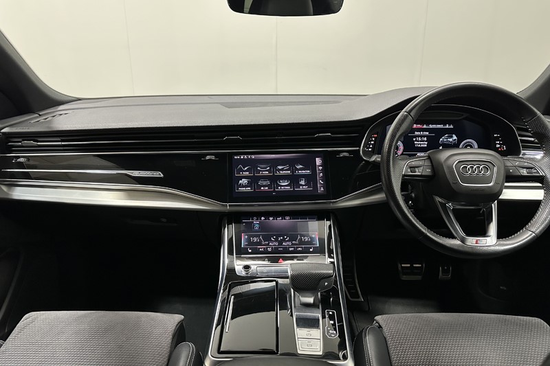 2019 (19) AUDI Q8 50 TDI Quattro S Line 5dr Tiptronic 5526814