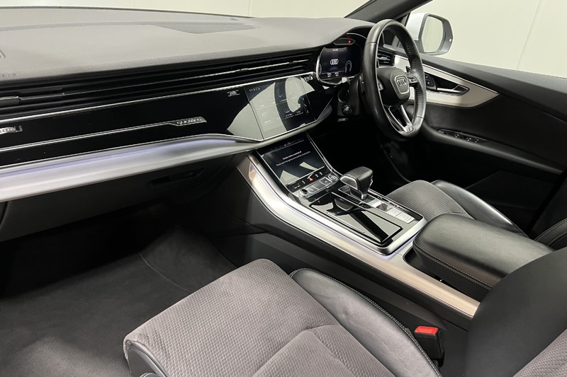 2019 (19) AUDI Q8 50 TDI Quattro S Line 5dr Tiptronic 5928685