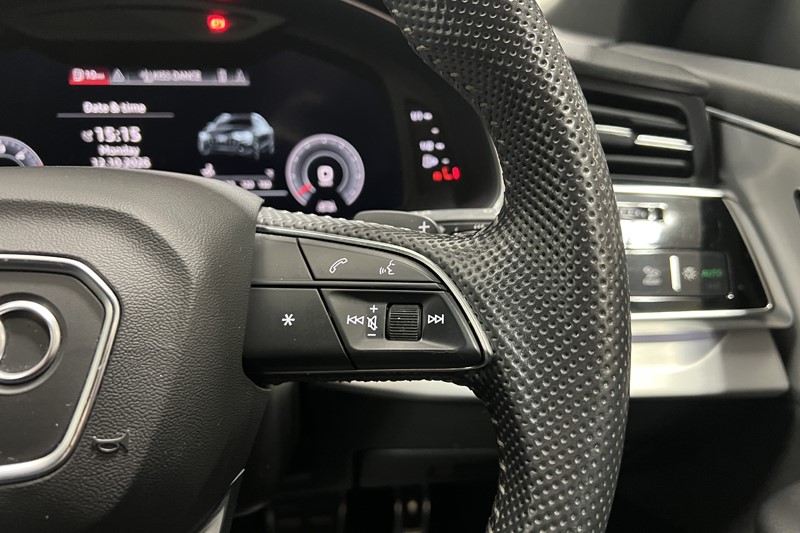 2019 (19) AUDI Q8 50 TDI Quattro S Line 5dr Tiptronic 5928701