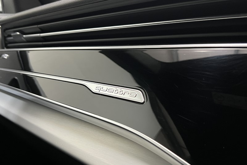 2019 (19) AUDI Q8 50 TDI Quattro S Line 5dr Tiptronic 5928684