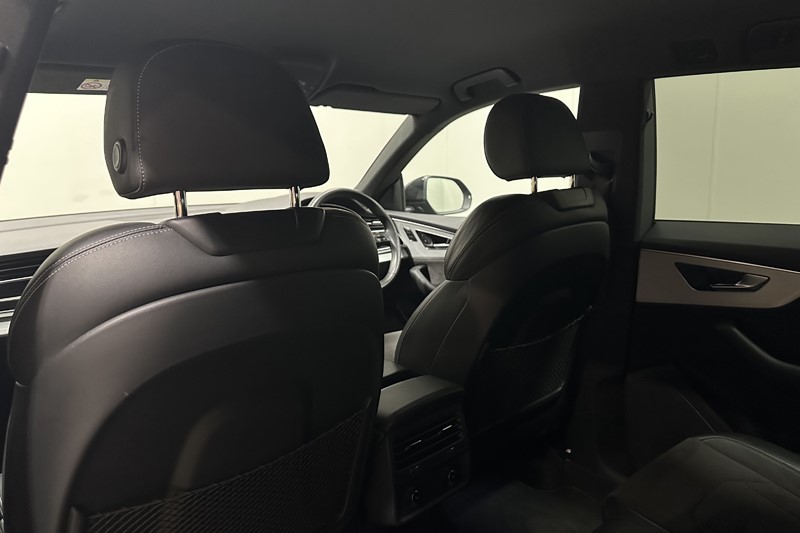 2019 (19) AUDI Q8 50 TDI Quattro S Line 5dr Tiptronic 5526838