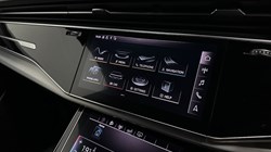 2019 (19) AUDI Q8 50 TDI Quattro S Line 5dr Tiptronic 5526830