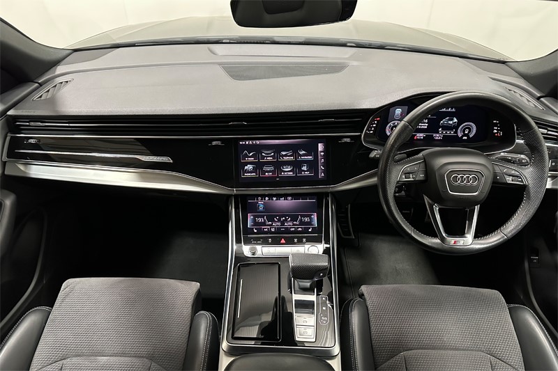 2019 (19) AUDI Q8 50 TDI Quattro S Line 5dr Tiptronic 5526813