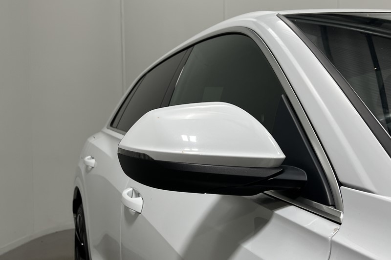 2019 (19) AUDI Q8 50 TDI Quattro S Line 5dr Tiptronic 5928721