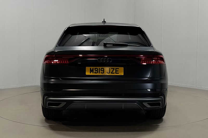 2019 (19) AUDI Q8 50 TDI Quattro S Line 5dr Tiptronic 5526810
