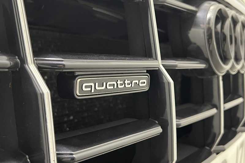 2019 (19) AUDI Q8 50 TDI Quattro S Line 5dr Tiptronic 5928698