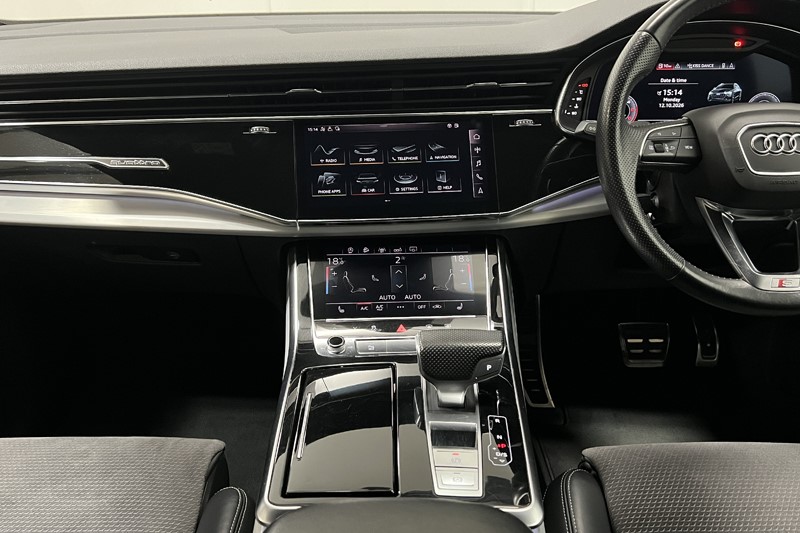 2019 (19) AUDI Q8 50 TDI Quattro S Line 5dr Tiptronic 5928713