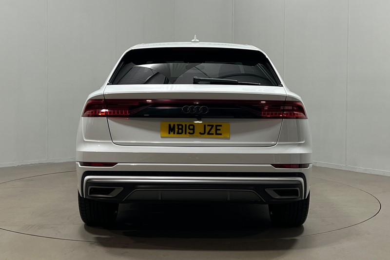 2019 (19) AUDI Q8 50 TDI Quattro S Line 5dr Tiptronic 5928679