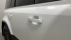 2021 (70) LAND ROVER DEFENDER 3.0 D250 HSE 110 5dr Auto 5492274