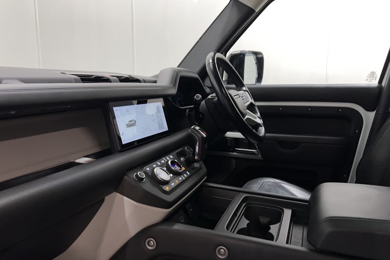 2021 (70) LAND ROVER DEFENDER 3.0 D250 HSE 110 5dr Auto 5492260