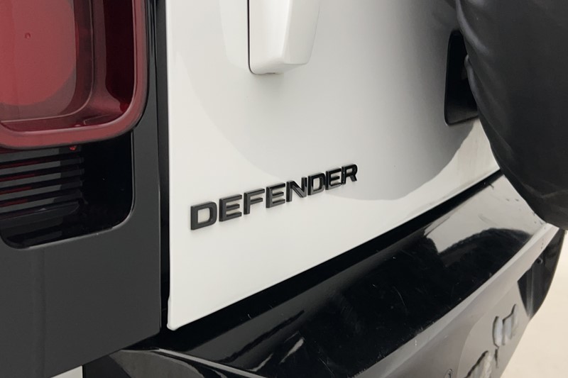 2021 (70) LAND ROVER DEFENDER 3.0 D250 HSE 110 5dr Auto 5492270