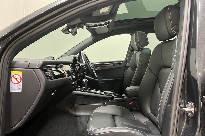 2023 (73) PORSCHE MACAN 5dr PDK 5510210