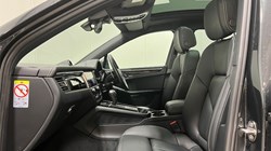 2023 (73) PORSCHE MACAN 5dr PDK 5510210