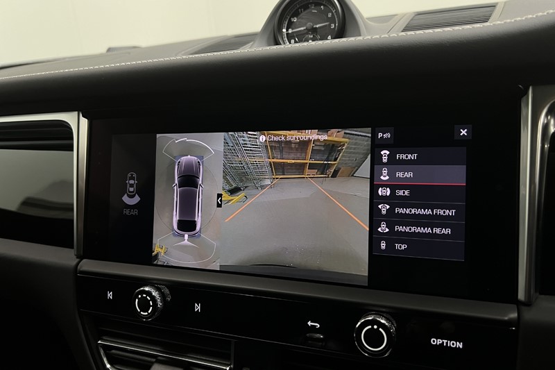 2023 (73) PORSCHE MACAN 5dr PDK 5510239