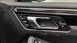 2023 (73) PORSCHE MACAN 5dr PDK 5510222