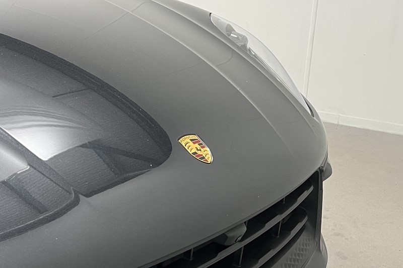 2023 (73) PORSCHE MACAN 5dr PDK 5510256