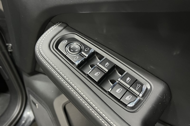 2023 (73) PORSCHE MACAN 5dr PDK 5510221