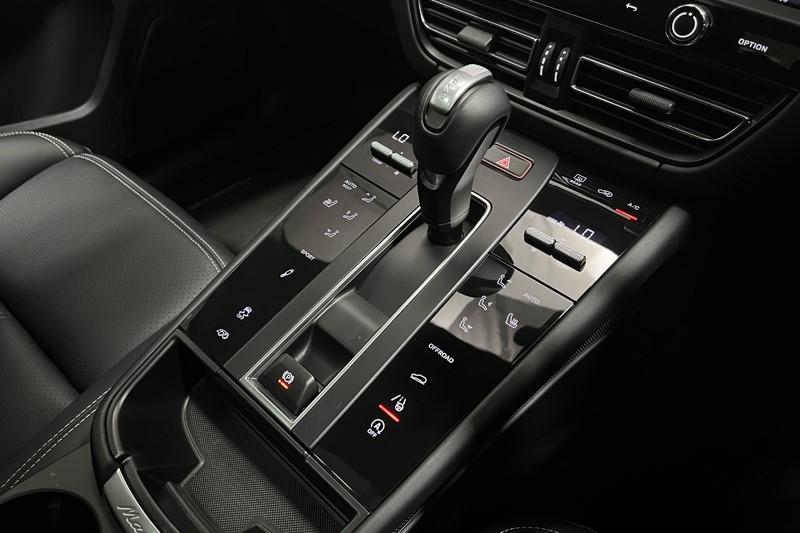 2023 (73) PORSCHE MACAN 5dr PDK 5510233