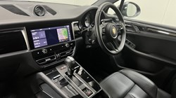 2023 (73) PORSCHE MACAN 5dr PDK 5510244