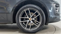 2023 (73) PORSCHE MACAN 5dr PDK 5510215