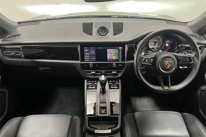 2023 (73) PORSCHE MACAN 5dr PDK 5510216