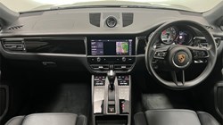 2023 (73) PORSCHE MACAN 5dr PDK 5510216