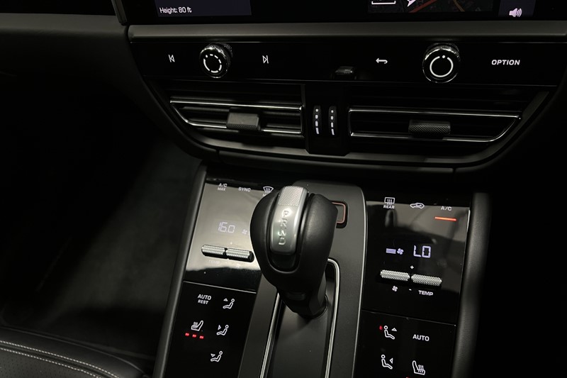 2023 (73) PORSCHE MACAN 5dr PDK 5510237