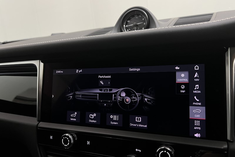 2023 (73) PORSCHE MACAN 5dr PDK 5510242