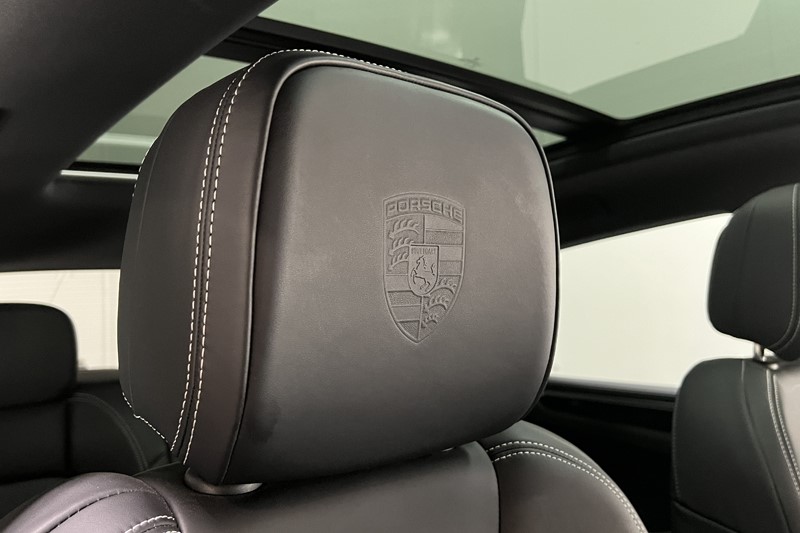 2023 (73) PORSCHE MACAN 5dr PDK 5510227