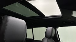 2022 (72) LAND ROVER DEFENDER 3.0 D300 X-Dynamic SE 110 5dr Auto 5521432