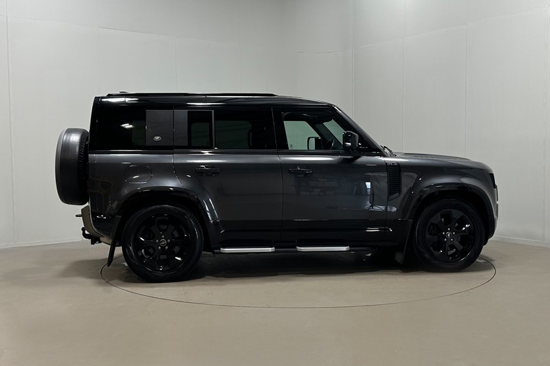 2022 (72) LAND ROVER DEFENDER 3.0 D300 X-Dynamic SE 110 5dr Auto 5521415