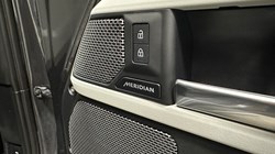 2022 (72) LAND ROVER DEFENDER 3.0 D300 X-Dynamic SE 110 5dr Auto 5521424