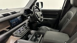 2022 (72) LAND ROVER DEFENDER 3.0 D300 X-Dynamic SE 110 5dr Auto 5521450