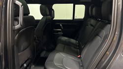2022 (72) LAND ROVER DEFENDER 3.0 D300 X-Dynamic SE 110 5dr Auto 5521414
