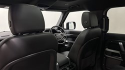 2022 (72) LAND ROVER DEFENDER 3.0 D300 X-Dynamic SE 110 5dr Auto 5521452