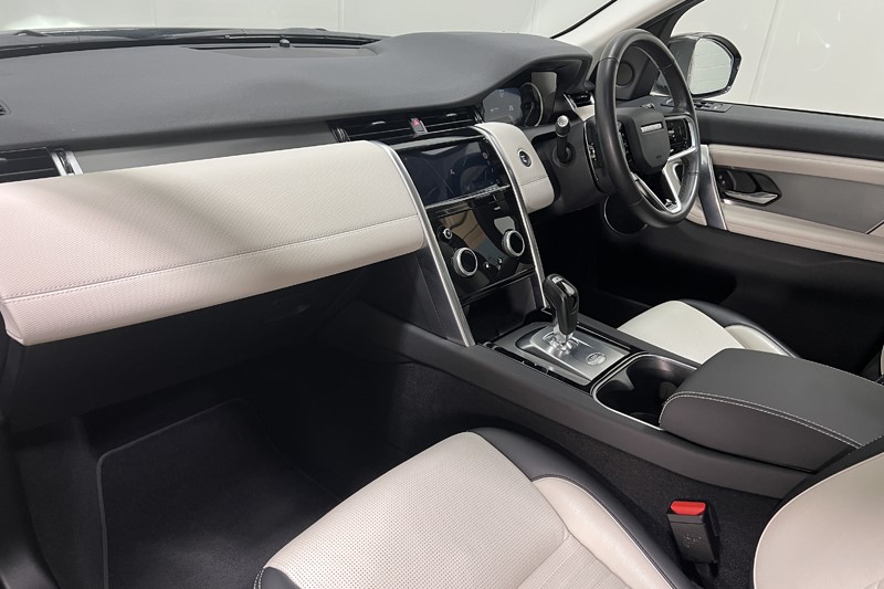 2022 (72) LAND ROVER DISCOVERY SPORT 1.5 P300e Urban Edition 5dr Auto [5 Seat] 5527615