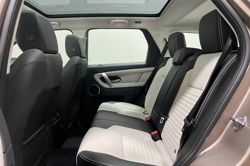 2022 (72) LAND ROVER DISCOVERY SPORT 1.5 P300e Urban Edition 5dr Auto [5 Seat] 5527585