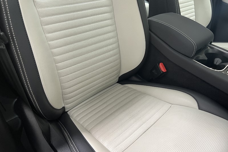 2022 (72) LAND ROVER DISCOVERY SPORT 1.5 P300e Urban Edition 5dr Auto [5 Seat] 5527597