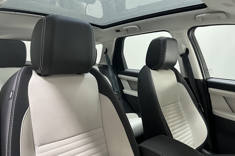 2022 (72) LAND ROVER DISCOVERY SPORT 1.5 P300e Urban Edition 5dr Auto [5 Seat] 5527598