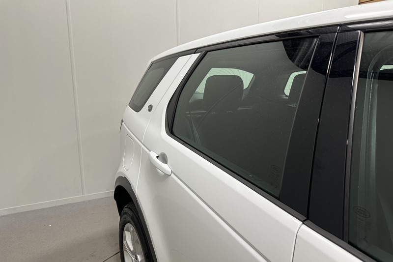 2023 (23) LAND ROVER DISCOVERY SPORT 2.0 D165 5dr 2WD [5 Seat] 5610839
