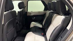 2024 (74) LAND ROVER DISCOVERY 3.0 D350 Dynamic HSE 5dr Auto 5543191