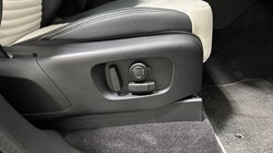 2024 (74) LAND ROVER DISCOVERY 3.0 D350 Dynamic HSE 5dr Auto 5543205