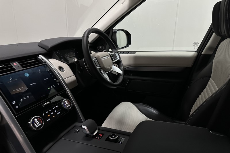 2024 (74) LAND ROVER DISCOVERY 3.0 D350 Dynamic HSE 5dr Auto 5543229